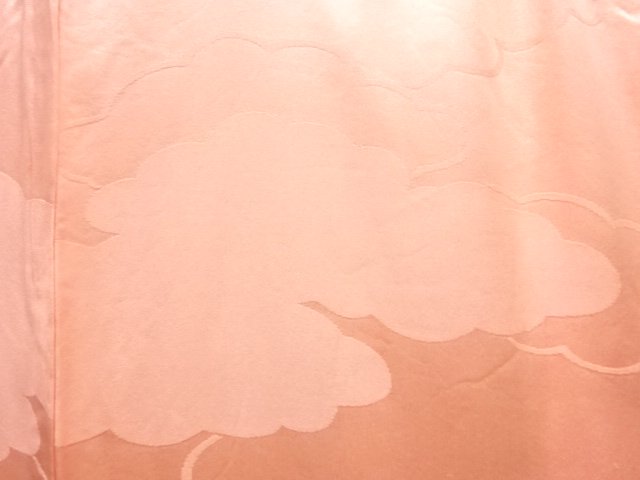  雲模様織出し色無地着物